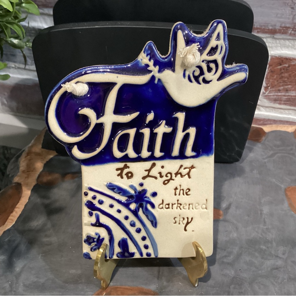🔵 Ceramic crafted - Faith to Light the darkened sky - Very Gently Used